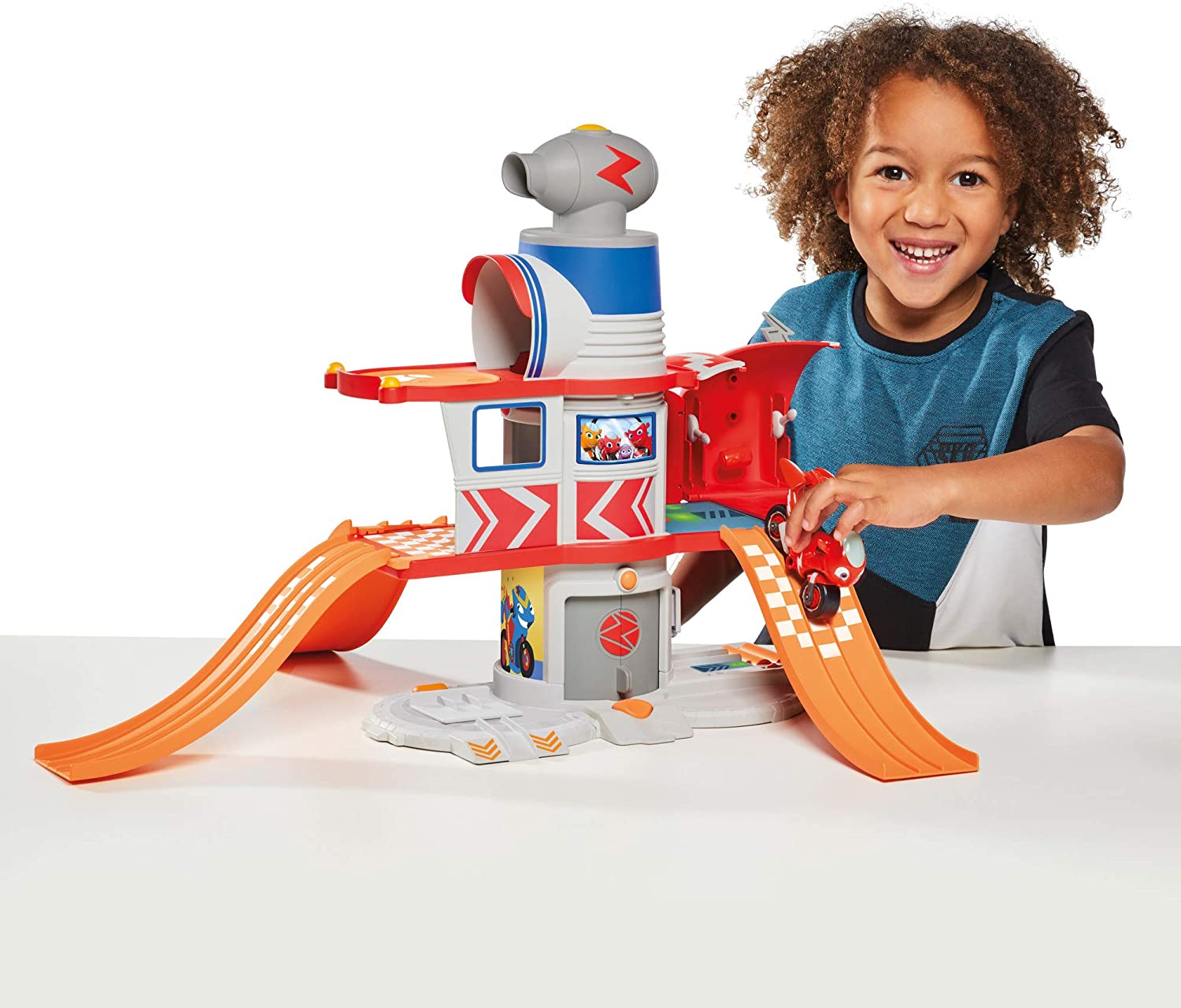 Bizak Lanciatore A Due Velocità Ricky Zoom – Giocattolo Per Bambini Con Capsula, Azione E Sorpresa, Modello Casuale