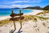 Hotel 2 noches con desayuno + Ferry a las Islas Cíes