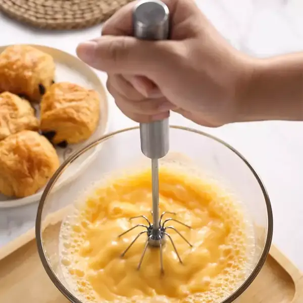 Batidor semiautomático de crema Batidor semiautomático de crema