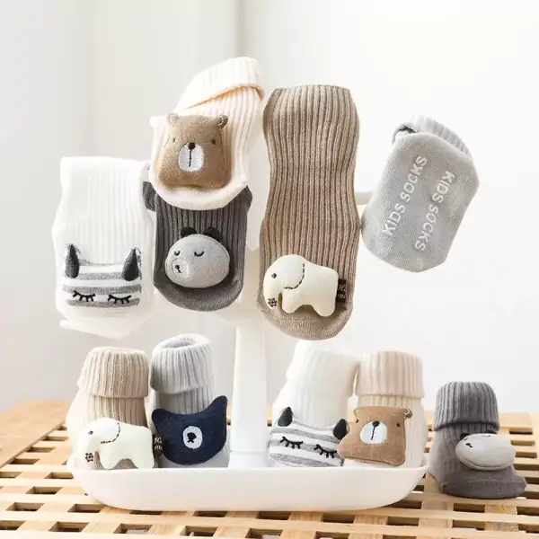 Calcetines de algodón con estampado antideslizante para niños Calcetines de algodón con estampado antideslizante para niños