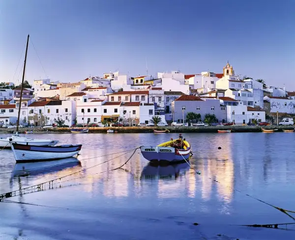 Algarve: 2 días y 1 noche en Hotel 4⭐️ en Apartamento totalmente equipado Algarve: 2 días y 1 noche en Hotel 4⭐️ en Apartamento totalmente equipado