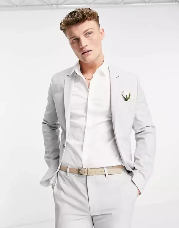 Hasta 80% + 20% EXTRA en trajes y ropa de abrigo Hasta 80% + 20% EXTRA en trajes y ropa de abrigo