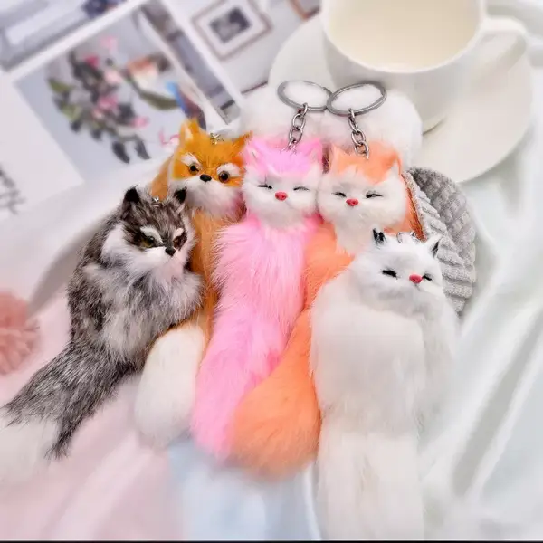 Llavero con peluche Llavero con peluche