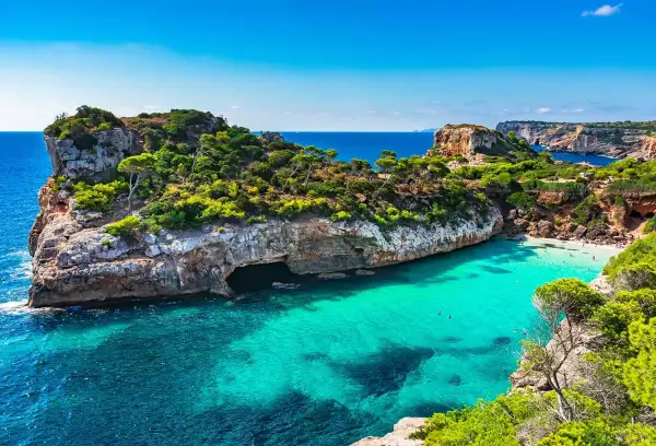 Vuelos + 4 noches en hotel 3 estrellas en Mallorca Vuelos + 4 noches en hotel 3 estrellas en Mallorca