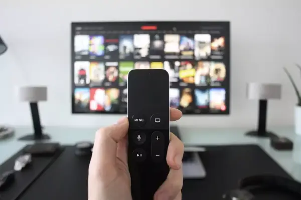 Combate la cuarentena con solo una pantalla Combate la cuarentena con solo una pantalla
