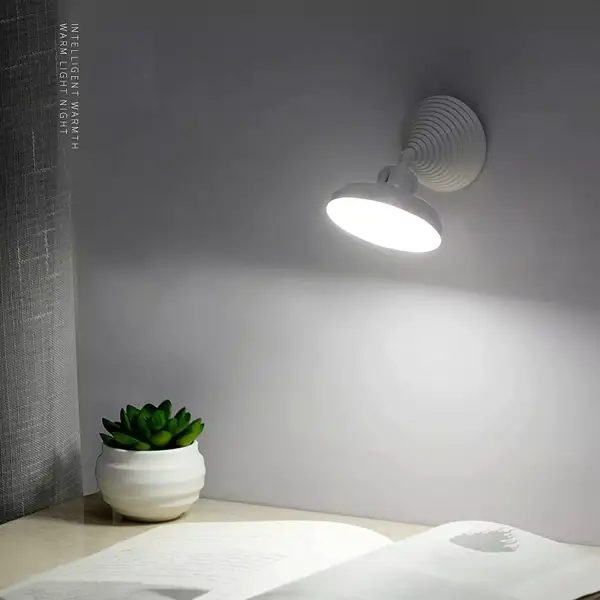 Lámpara LED 360º con sensor infrarrojo Lámpara LED 360º con sensor infrarrojo