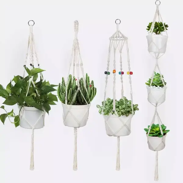 Cuatro colgadores para plantas de Anpro Cuatro colgadores para plantas de Anpro