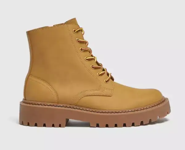 Botas acordonadas Pull and Bear Botas acordonadas Pull and Bear
