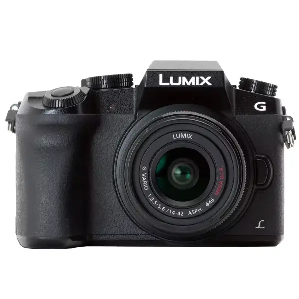 Lumix DMC G7 con Objetivo 14-42mm Lumix DMC G7 con Objetivo 14-42mm