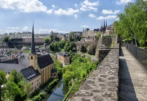 Fin de semana en Luxemburgo (Vuelos + Hotel 4 estrellas) Fin de semana en Luxemburgo (Vuelos + Hotel 4 estrellas)