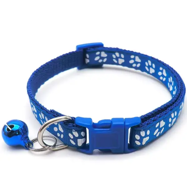 Collar ajustable con estampado de pata y cascabel Collar ajustable con estampado de pata y cascabel