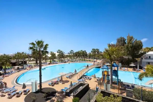 Vuelos + Hotel 4 estrellas con acceso a SPA 5 Noches en Lanzarote Vuelos + Hotel 4 estrellas con acceso a SPA 5 Noches en Lanzarote