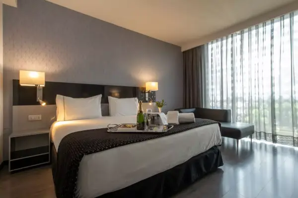 Hotel 5⭐️ a un paso de la Mezquita de Córdoba Hotel 5⭐️ a un paso de la Mezquita de Córdoba