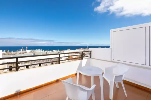 Vuelos a Tenerife + 3 a 7 noches de hotel 4⭐️ con desayunos Vuelos a Tenerife + 3 a 7 noches de hotel 4⭐️ con desayunos