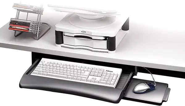Bandeja para teclado ajustable Bandeja para teclado ajustable