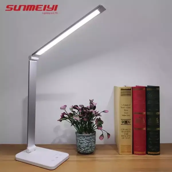 Lámpara LED para escritorio Lámpara LED para escritorio