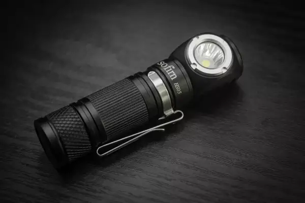 Linterna LED Sofirn HS05 Linterna LED Sofirn HS05