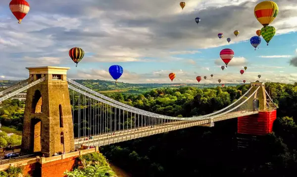 Vuelos directos (i/v) a Bristol, Inglaterra por 55€ Vuelos directos (i/v) a Bristol, Inglaterra por 55€