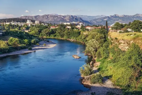 Vuelos directos a Podgorica, Montenegro por trayecto Vuelos directos a Podgorica, Montenegro por trayecto