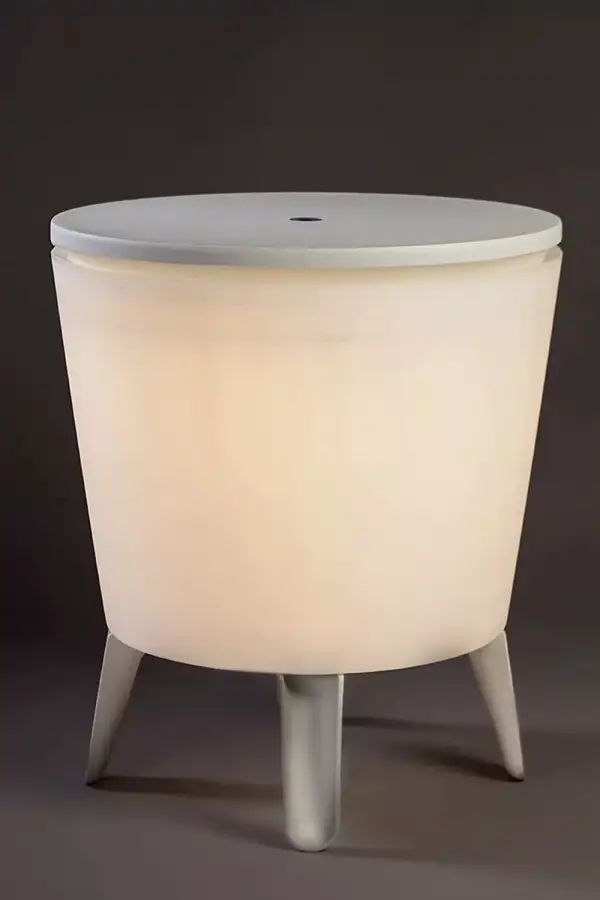 Mesa nevera iluminada Keter Cool Bar para jardín, color blanco (2022) Mesa nevera iluminada Keter Cool Bar para jardín, color blanco (2022)