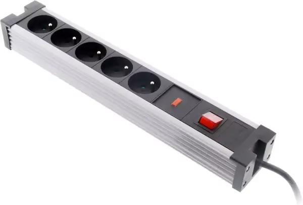 Regleta de 5 Schuko de 16A con interruptor Regleta de 5 Schuko de 16A con interruptor