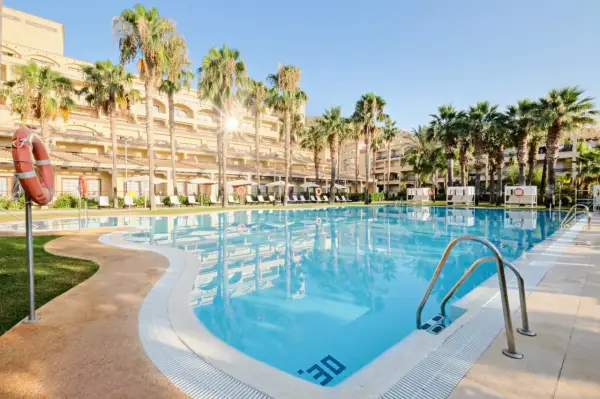 Hotel de lujo en Almería 5 ⭐️ para el 30 de Junio Hotel de lujo en Almería 5 ⭐️ para el 30 de Junio