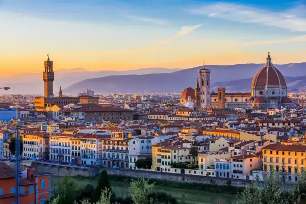 Vuelos (v. aeropueros) + 4 Noches Hotel 3 star en el centro de Florencia con cancelación y seguro Vuelos (v. aeropueros) + 4 Noches Hotel 3 star en el centro de Florencia con cancelación y seguro