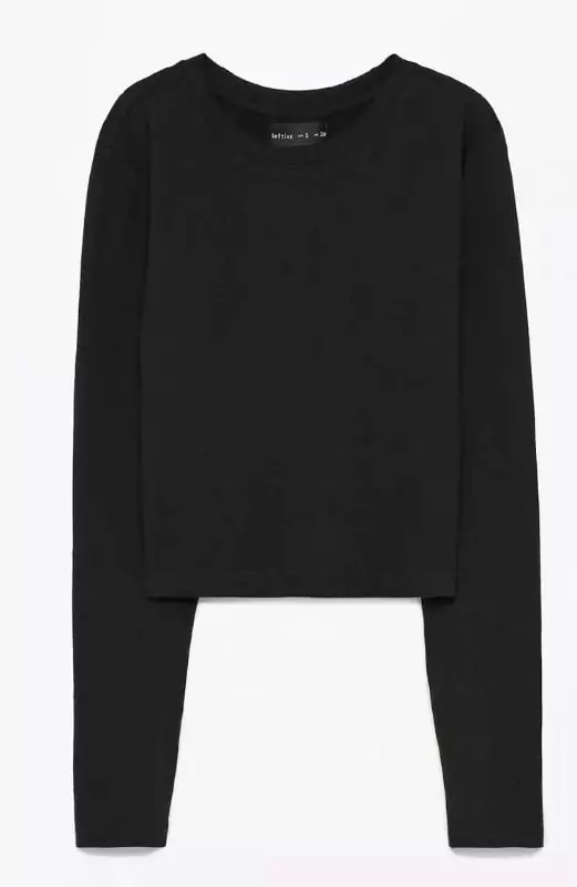Camiseta básica cropped negra Camiseta básica cropped negra