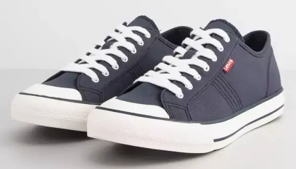 Zapatillas Levi's Hernandez - Talla 40 a 44 Zapatillas Levi's Hernandez - Talla 40 a 44