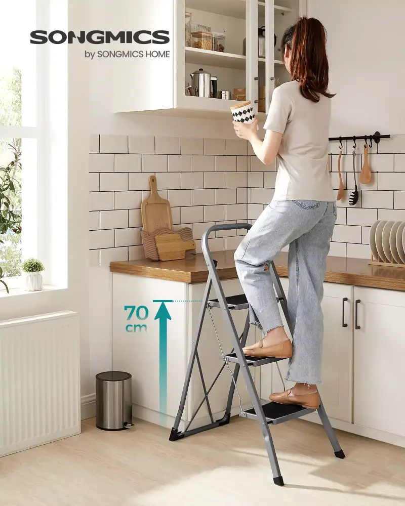 Escalera de tijera plegable de 3 escalones SONGMICS Escalera de tijera plegable de 3 escalones SONGMICS