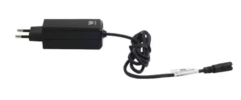 Adaptador universal Woxter para portáti. Adaptador universal Woxter para portáti.