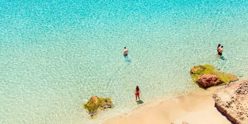 Ibiza Low Cost + Hotel 3⭐️ + Vuelos Ibiza Low Cost + Hotel 3⭐️ + Vuelos