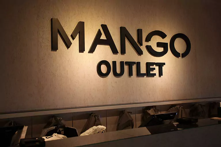 Hasta 70% descuento en MangoOutlet Hasta 70% descuento en MangoOutlet