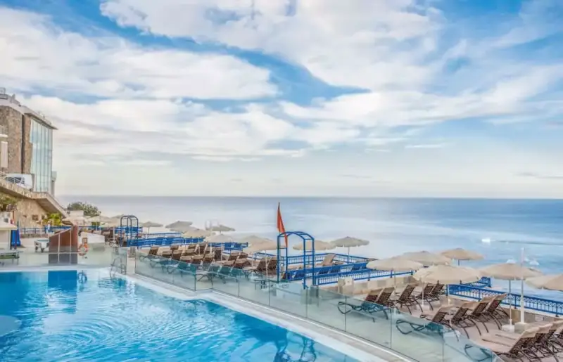 Vuelos + 7 noches aparthotel con vistas al mar en Gran Canaria Vuelos + 7 noches aparthotel con vistas al mar en Gran Canaria