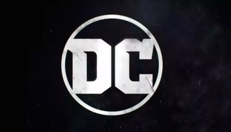 Accesorios de DC Tazas Y mucho mas al 40% Accesorios de DC Tazas Y mucho mas al 40%