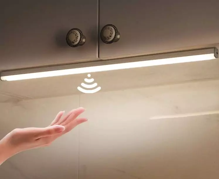 Luz LED con sensor de movimiento Luz LED con sensor de movimiento