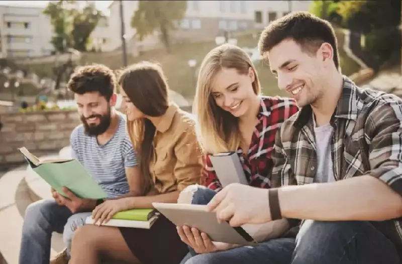 Selección de descuentos para estudiantes en tiendas online (Adidas, Amazon, Apple y más) Selección de descuentos para estudiantes en tiendas online (Adidas, Amazon, Apple y más)