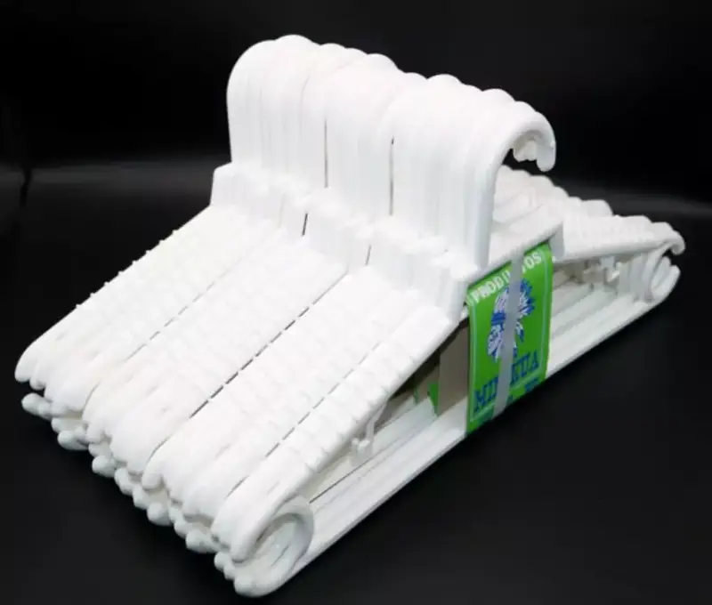 10 Perchas de plastico 10 Perchas de plastico