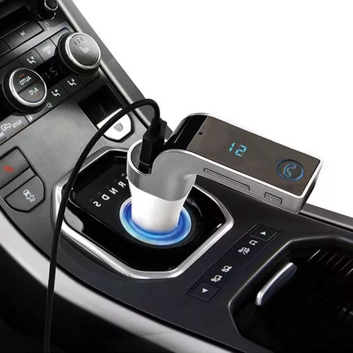 Cargador coche manos libres
